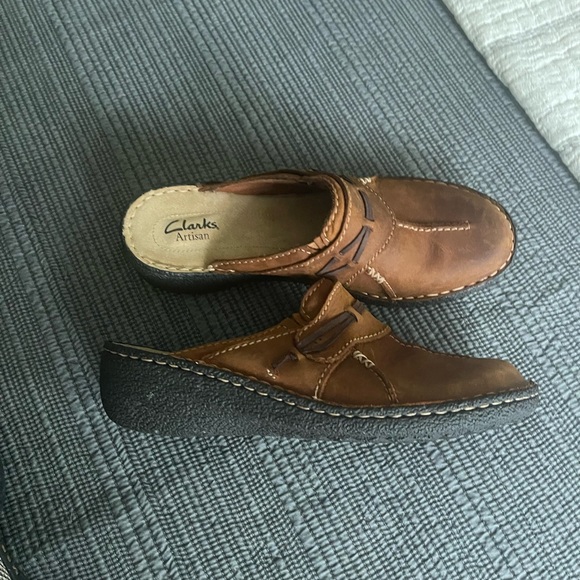 Clark’s slip on clog - Picture 4 of 8